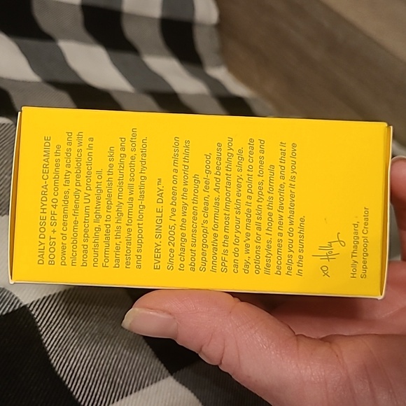 Supergoop daily dose hydra ceramide boost spf 40 sunscreen oil - Picture 2 of 6